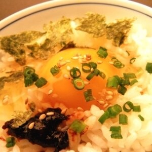 焼き肉のタレで韓国風卵かけご飯☆